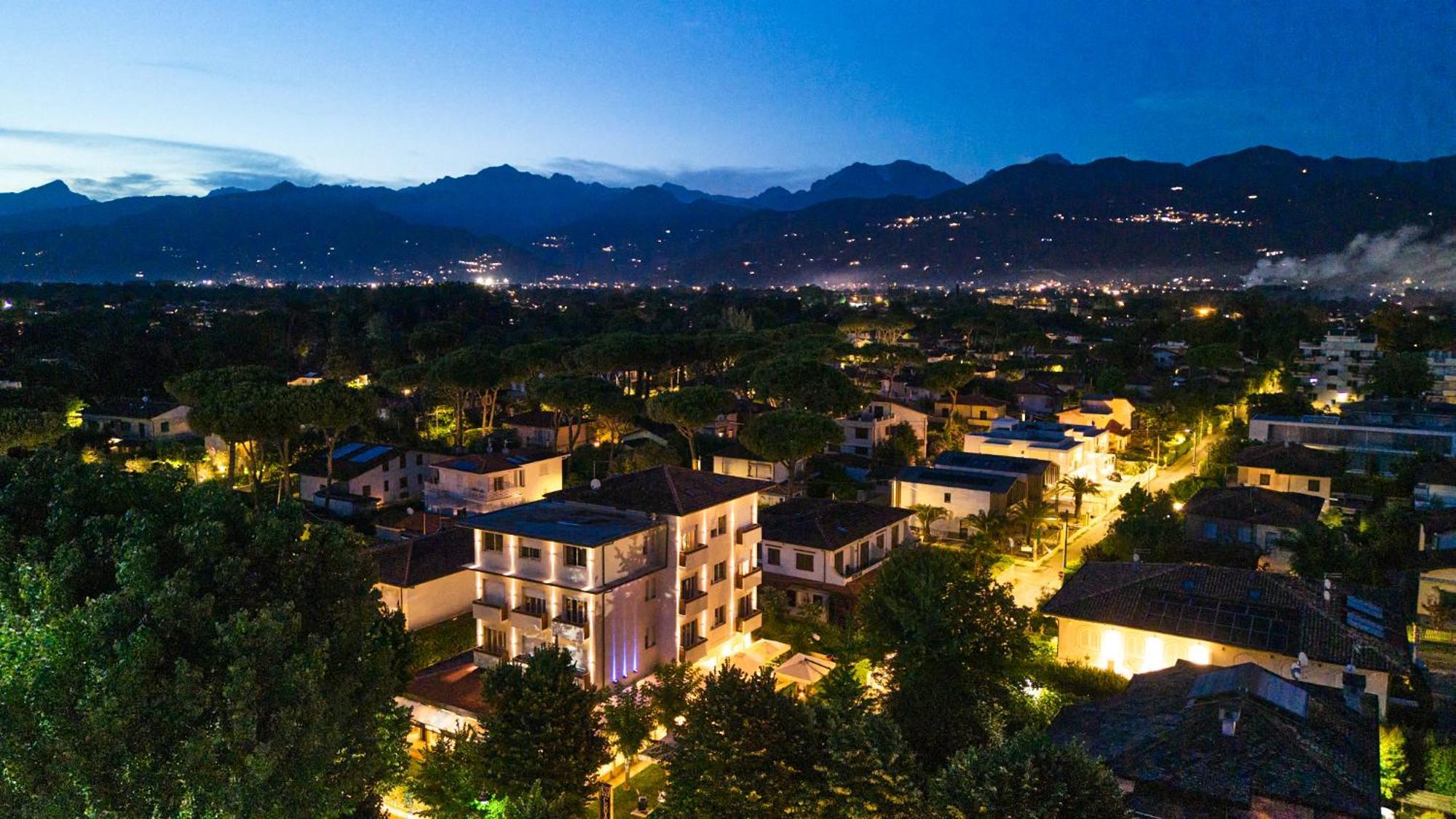 Hotel Crystal Marina di Pietrasanta Eksteriør billede