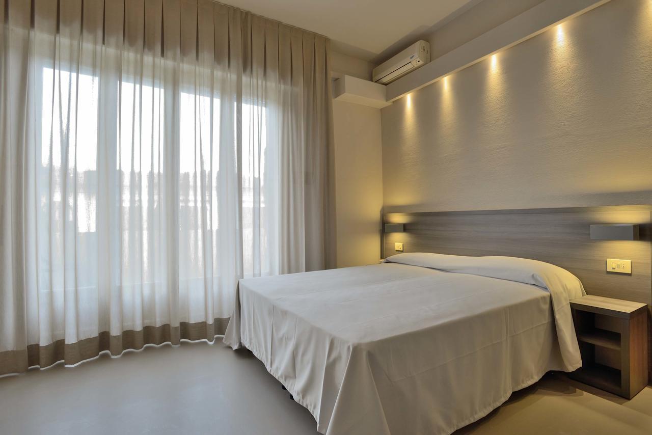 Hotel Crystal Marina di Pietrasanta Eksteriør billede