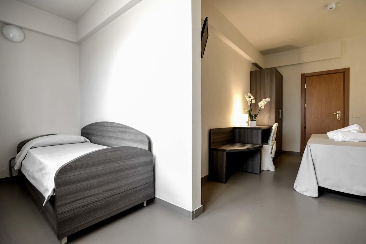 Hotel Crystal Marina di Pietrasanta Eksteriør billede