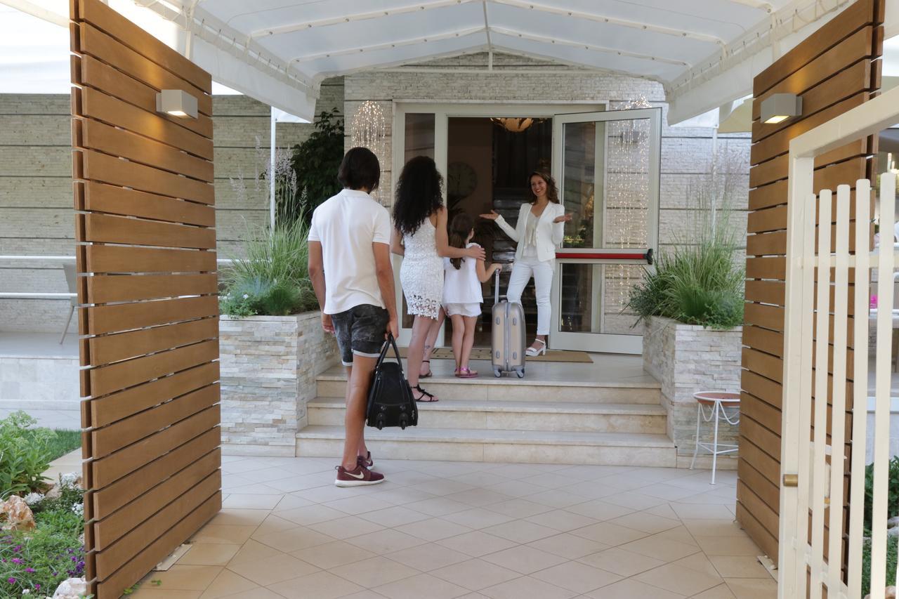Hotel Crystal Marina di Pietrasanta Eksteriør billede