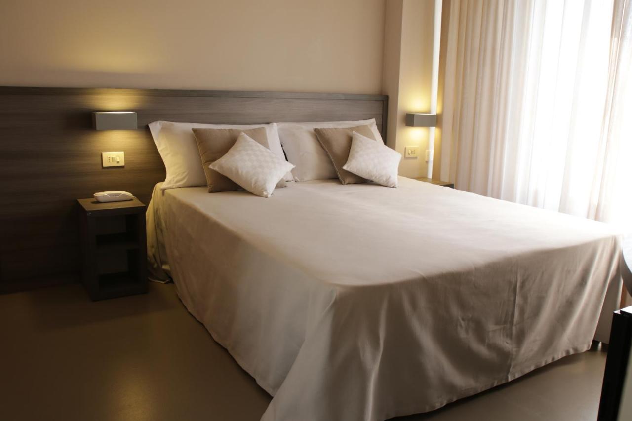 Hotel Crystal Marina di Pietrasanta Eksteriør billede