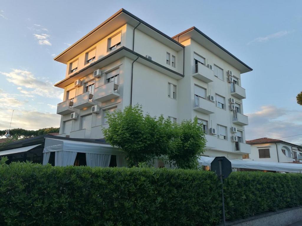 Hotel Crystal Marina di Pietrasanta Eksteriør billede