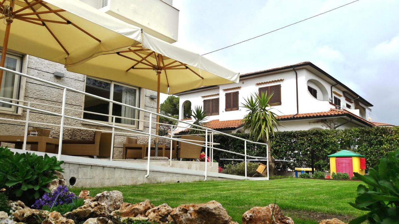 Hotel Crystal Marina di Pietrasanta Eksteriør billede