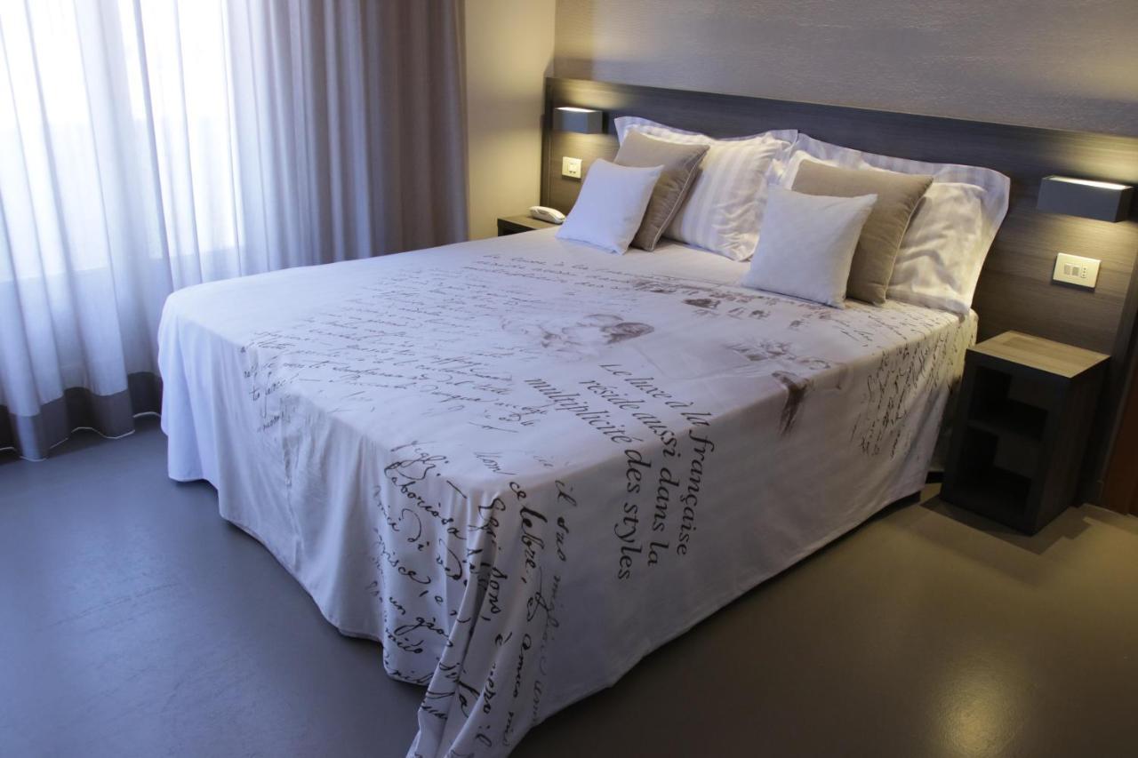 Hotel Crystal Marina di Pietrasanta Eksteriør billede